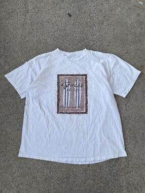 Vintage 90s Guess USA Made Tshirt Surf Skate Beach Logo Island Men’s Large